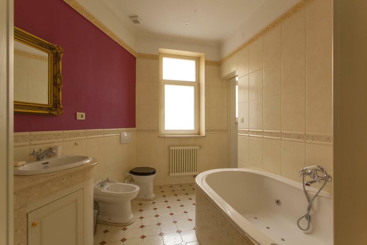 Filip'S Palace Luxurious Apartment Ljubljana Bagian luar foto