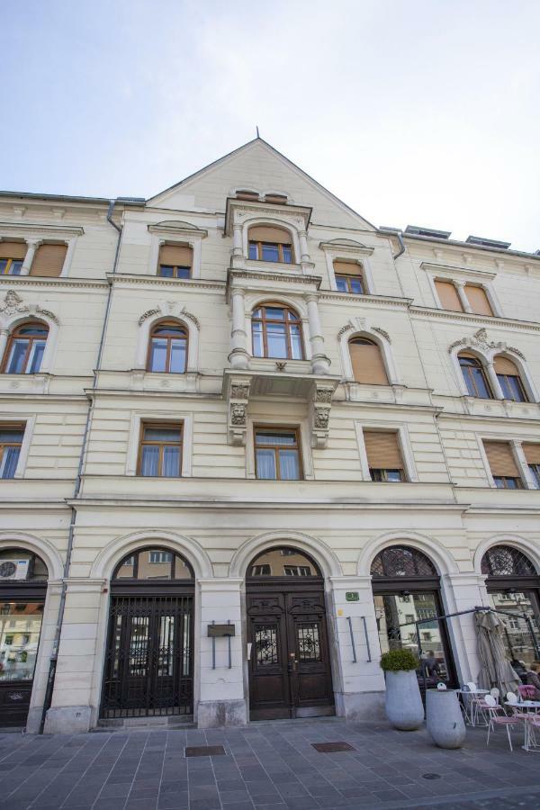 Filip'S Palace Luxurious Apartment Ljubljana Bagian luar foto