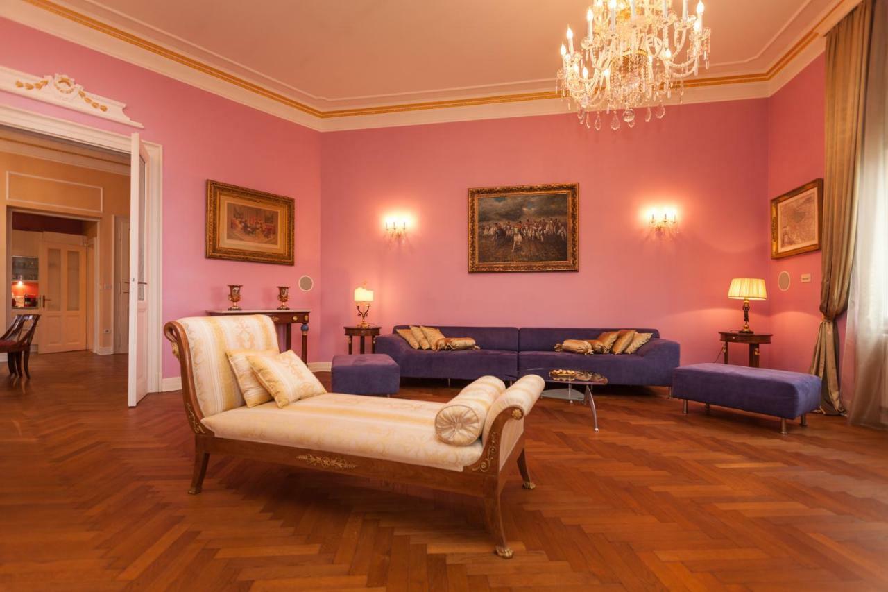 Filip'S Palace Luxurious Apartment Ljubljana Bagian luar foto