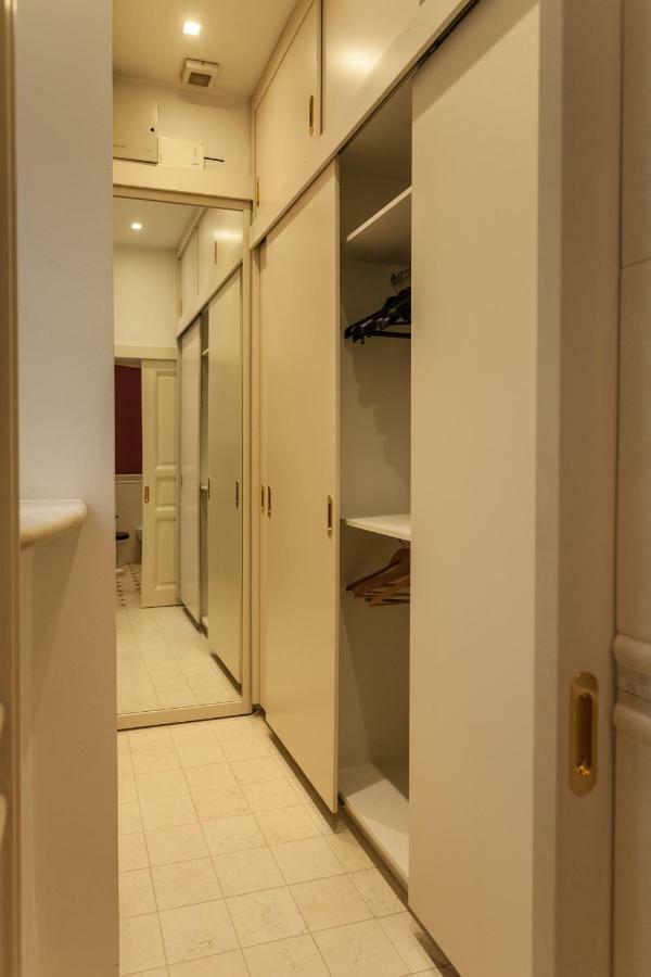 Filip'S Palace Luxurious Apartment Ljubljana Bagian luar foto