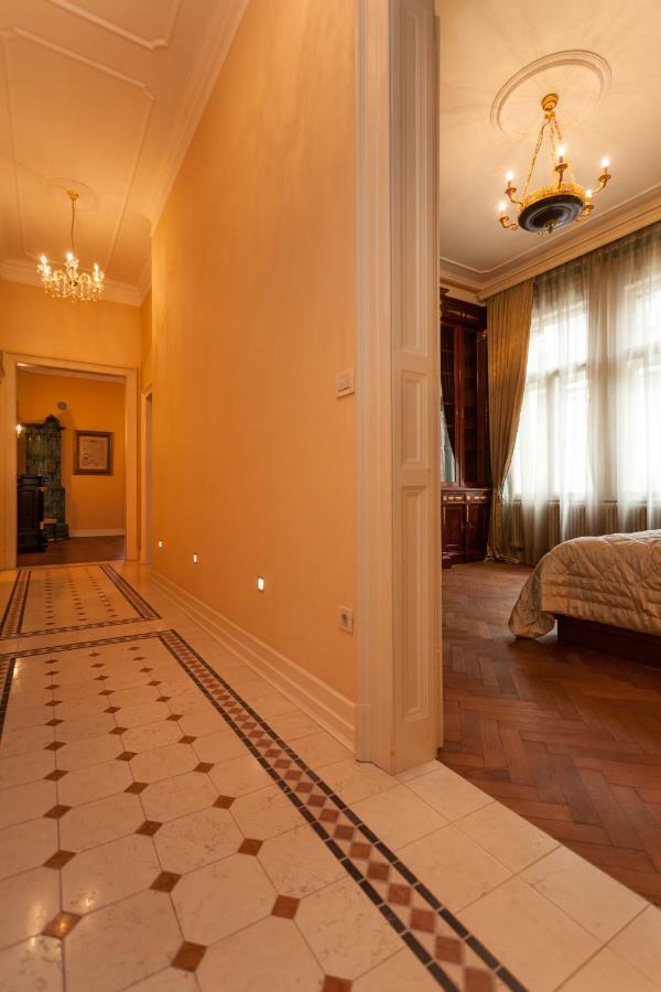 Filip'S Palace Luxurious Apartment Ljubljana Bagian luar foto