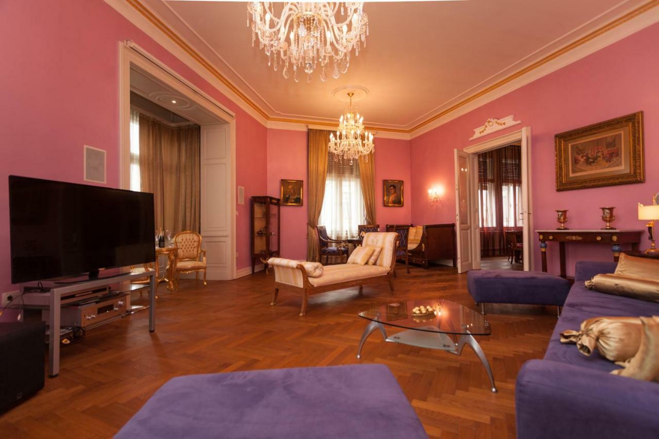 Filip'S Palace Luxurious Apartment Ljubljana Bagian luar foto
