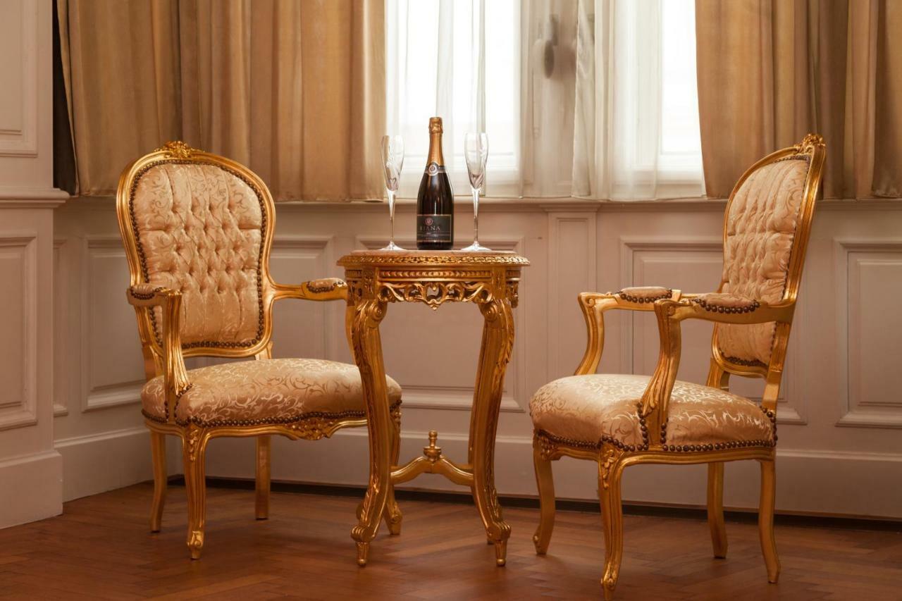 Filip'S Palace Luxurious Apartment Ljubljana Bagian luar foto