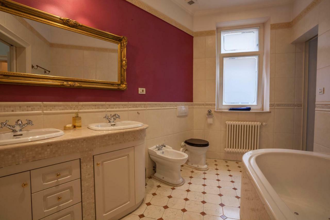 Filip'S Palace Luxurious Apartment Ljubljana Bagian luar foto