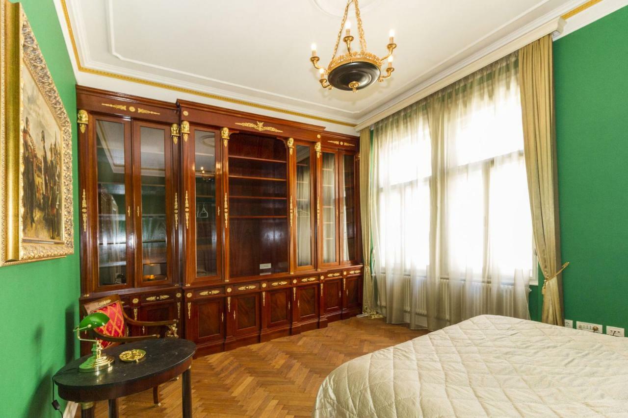 Filip'S Palace Luxurious Apartment Ljubljana Bagian luar foto