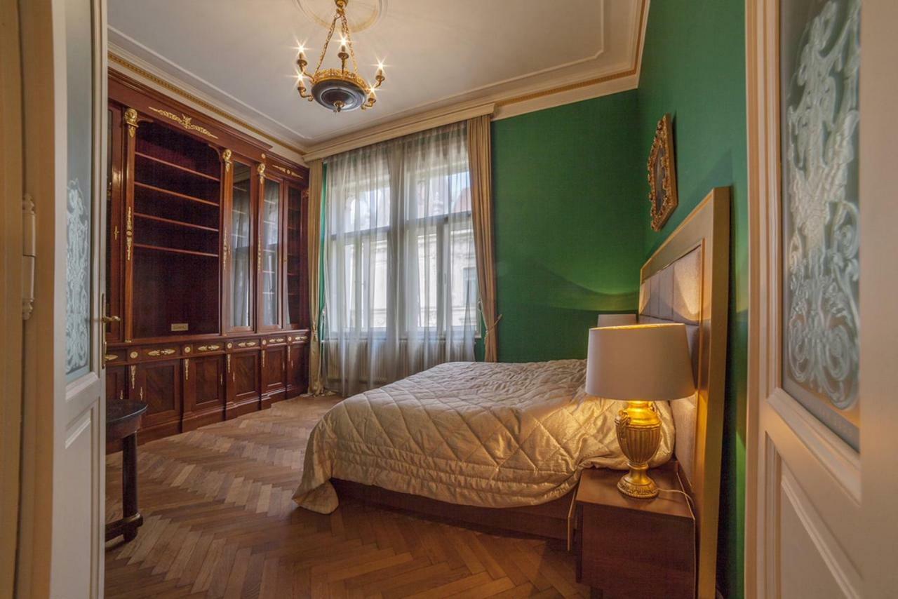 Filip'S Palace Luxurious Apartment Ljubljana Bagian luar foto