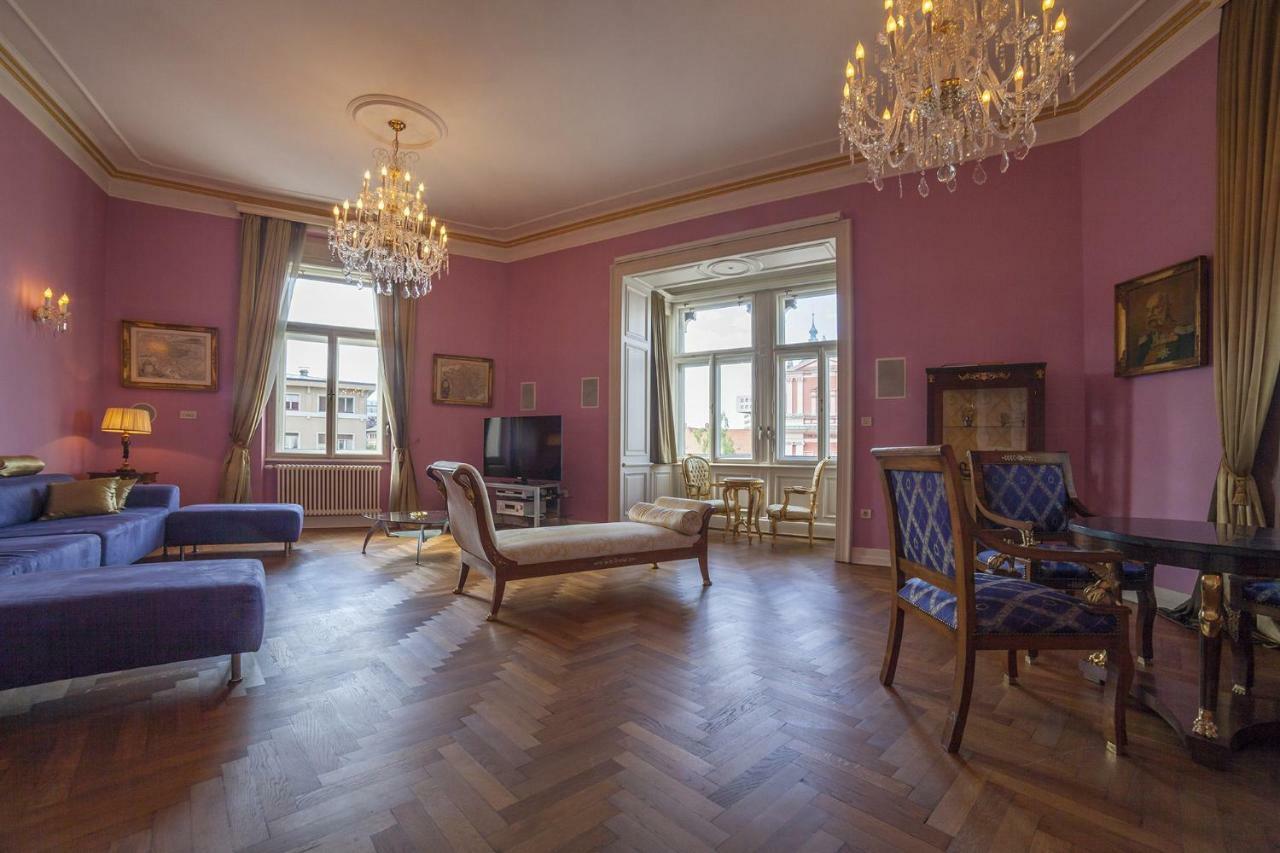 Filip'S Palace Luxurious Apartment Ljubljana Bagian luar foto