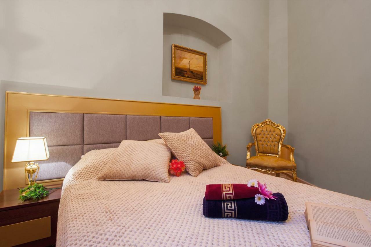 Filip'S Palace Luxurious Apartment Ljubljana Bagian luar foto